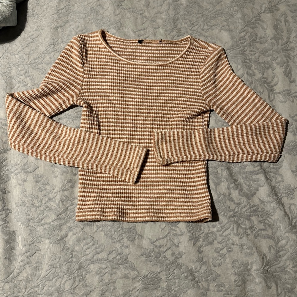 Women’s forever 21 long sleeve shirt size small